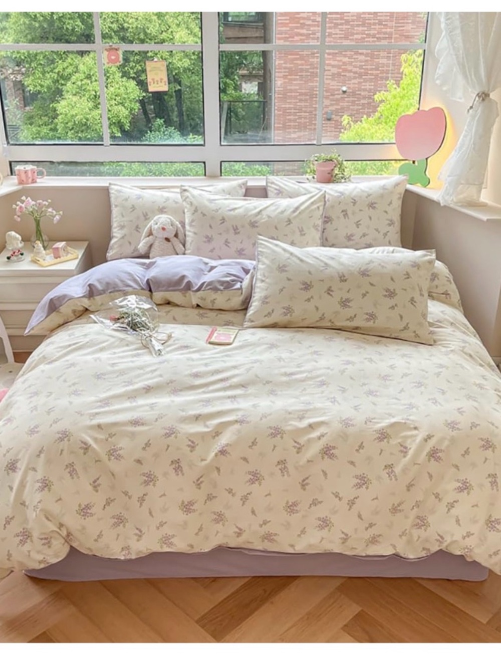 Floral Print White & Lavender Reversible duvet Set, full/double